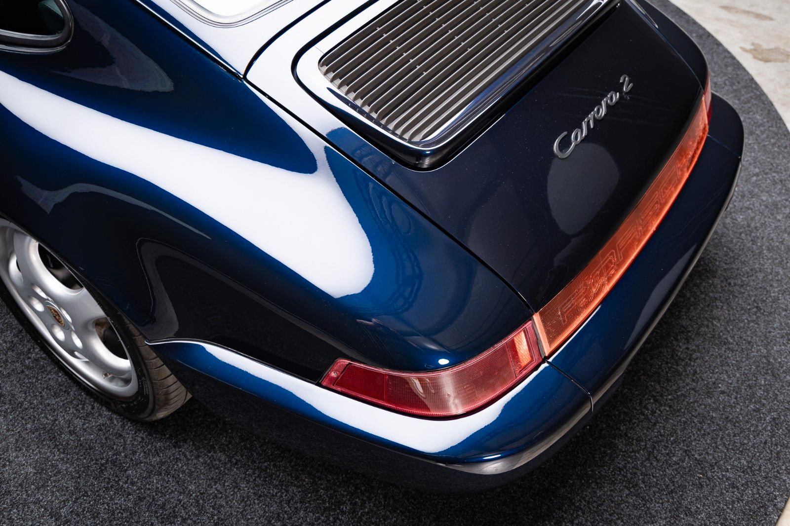Fahrzeugabbildung Porsche 964 Carrera 2 Coupé + Schalter + H-Kennz.