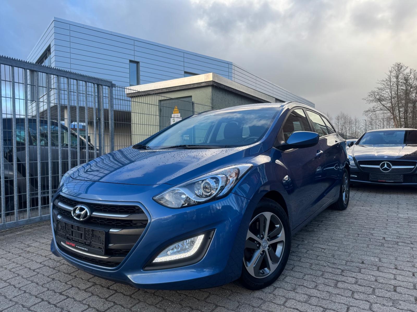 Hyundai i30 cw blue Trend SITZ/LENKRADHEIZUNG EINPARKHIL