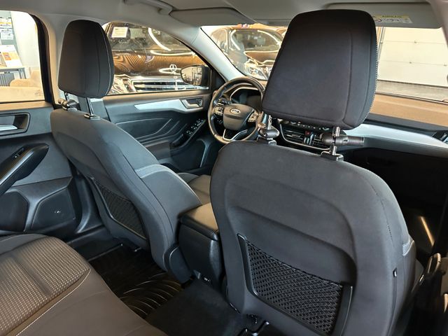 Ford Focus Turnier Cool & Connect*Spurhalte*LED*Navi*