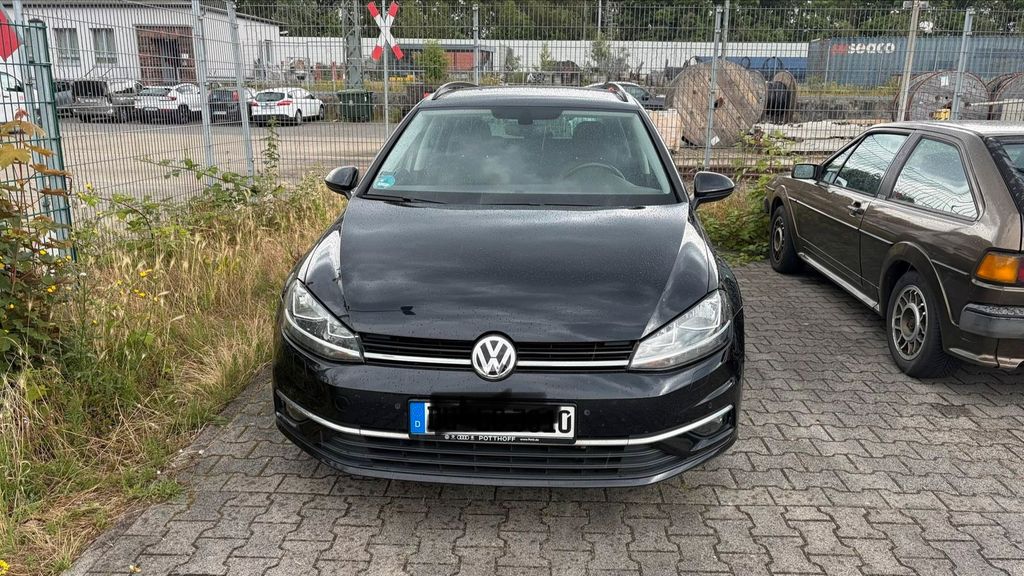 Image of Volkswagen Golf