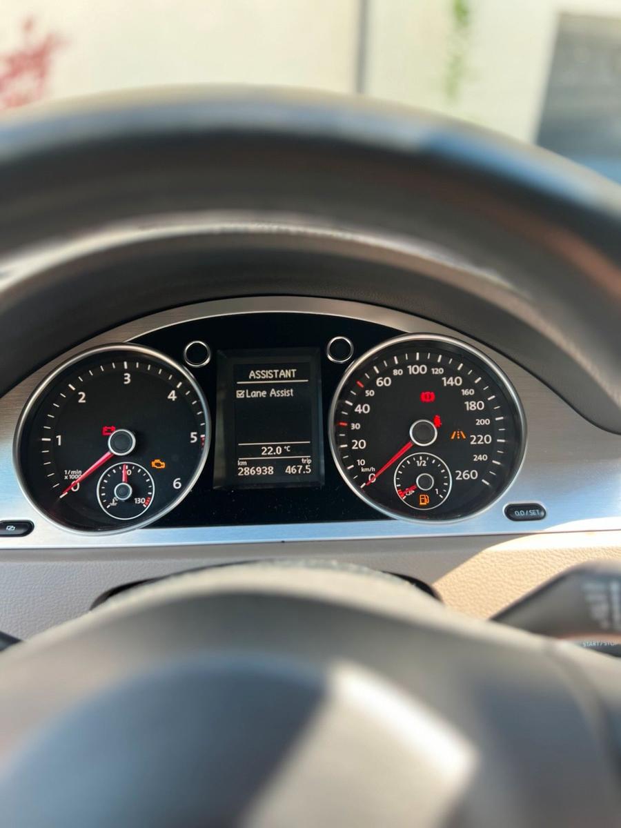 Volkswagen Passat 2010 — photo 10