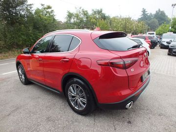 Alfa-Romeo Stelvio - 6