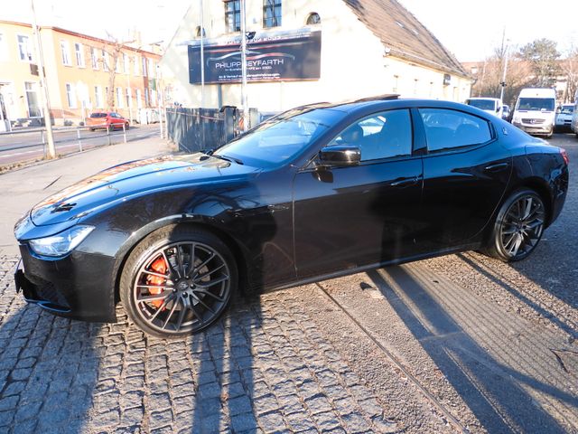 Maserati GHIBLI LIMOUSINE 3.0 V6 *VOLLAUSSTATTUNG*