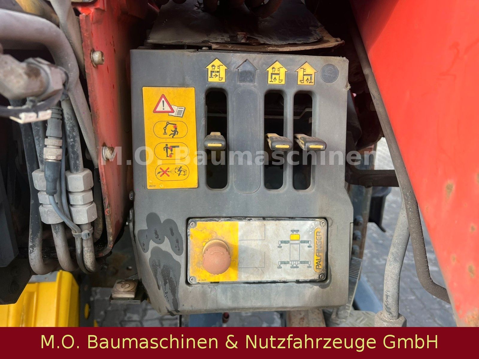 Fahrzeugabbildung Mercedes-Benz Arocs 2158 / Palfinger PK 14002