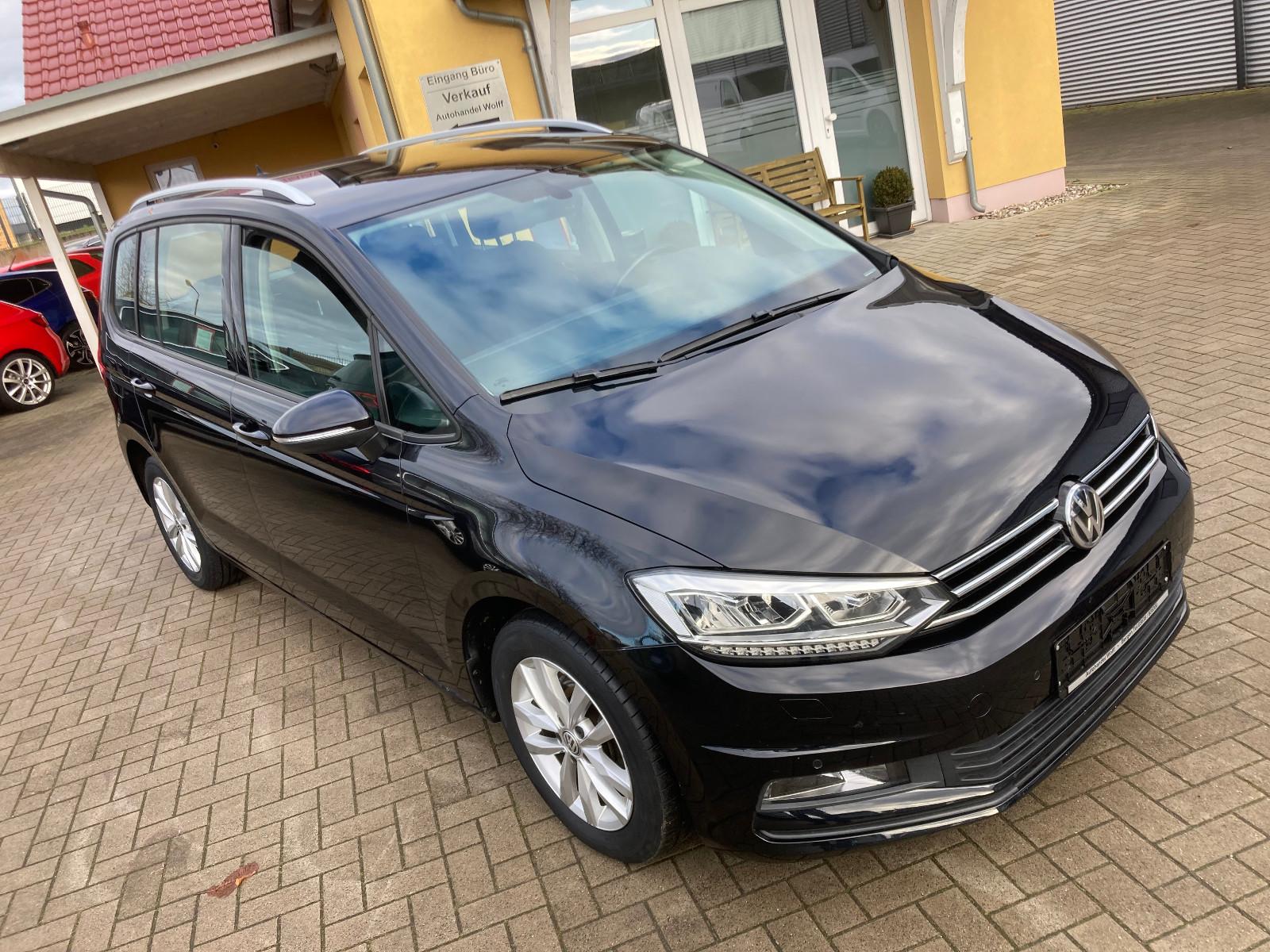 Volkswagen Touran Comfortline DSG LED 110KW AHK 7 Sitzer