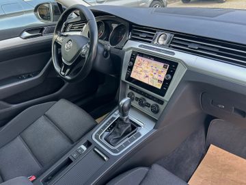 Volkswagen Passat - 10