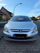 Peugeot 307 Premium 135 Premium - Peugeot 307 Premium mit Benzin-Antrieb