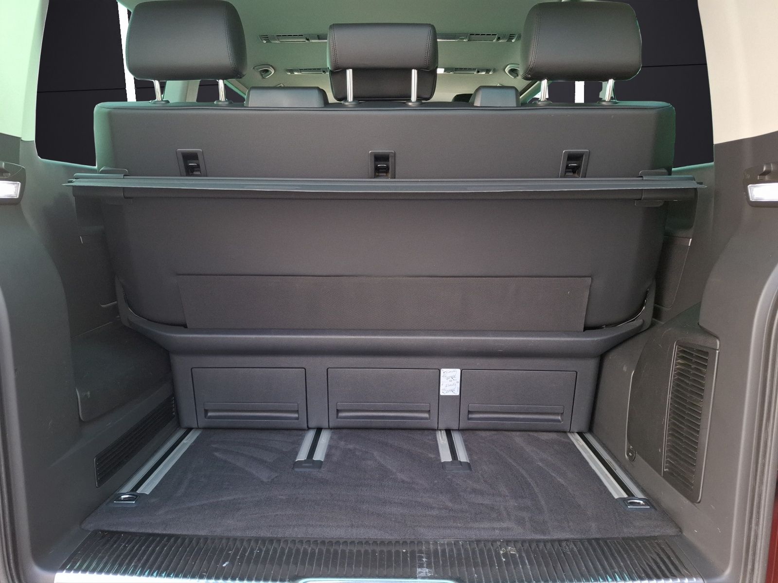 Fahrzeugabbildung Volkswagen T6 Multivan T6.1 TDI Gen Six 4M STH AHK LED Navi