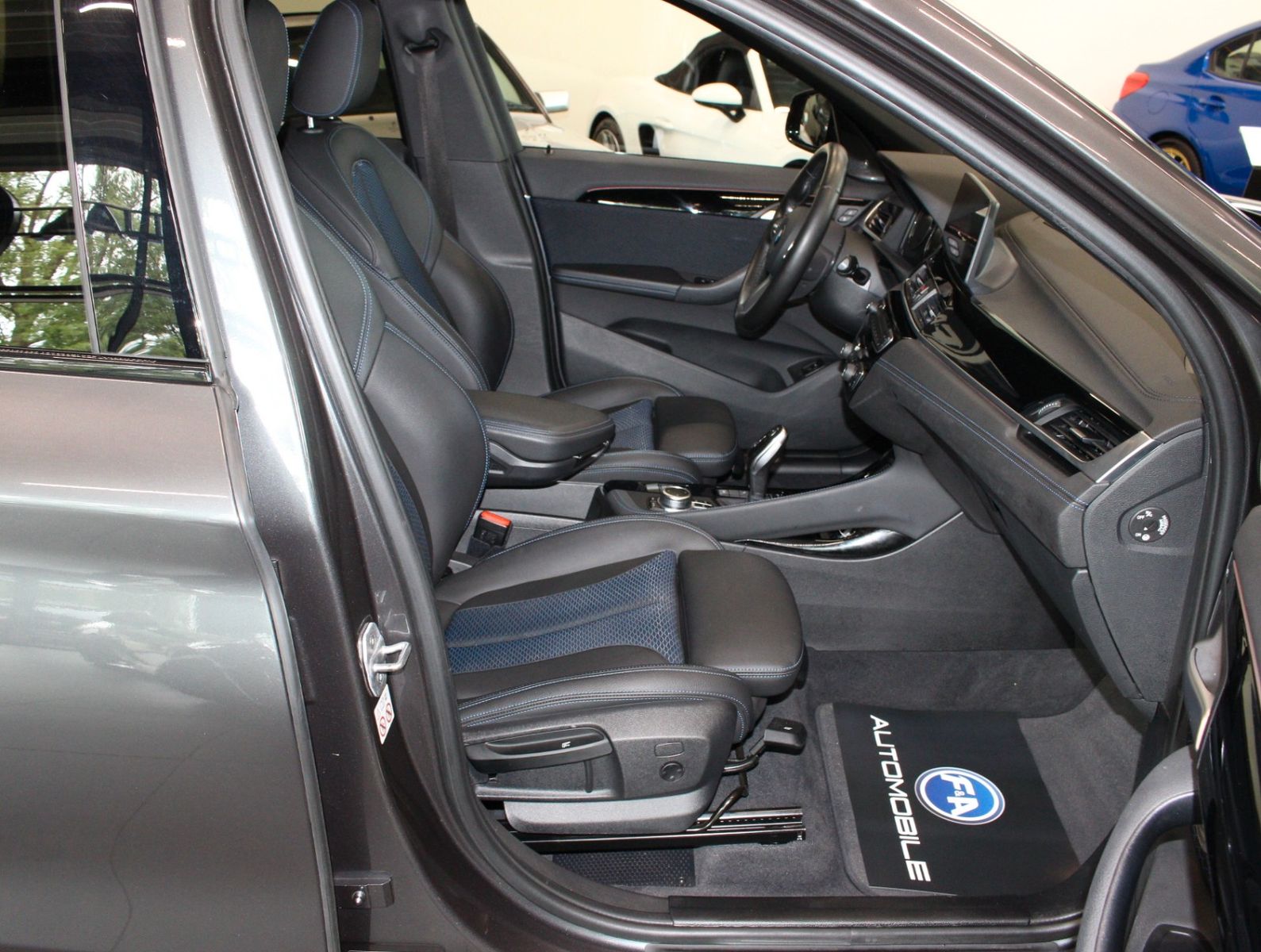 Fahrzeugabbildung BMW X1 xDrive20i M Sport *1.Hand*HUD*Kamera