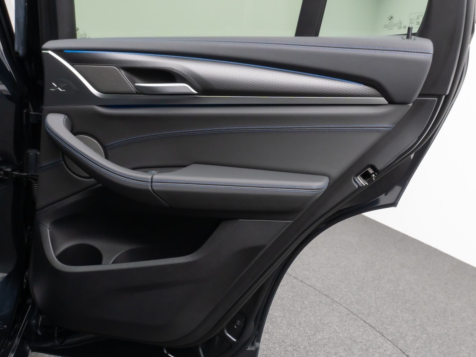 Fahrzeugabbildung BMW iX3 Impressive M Sport Panorama 360°HUD DAB H/K