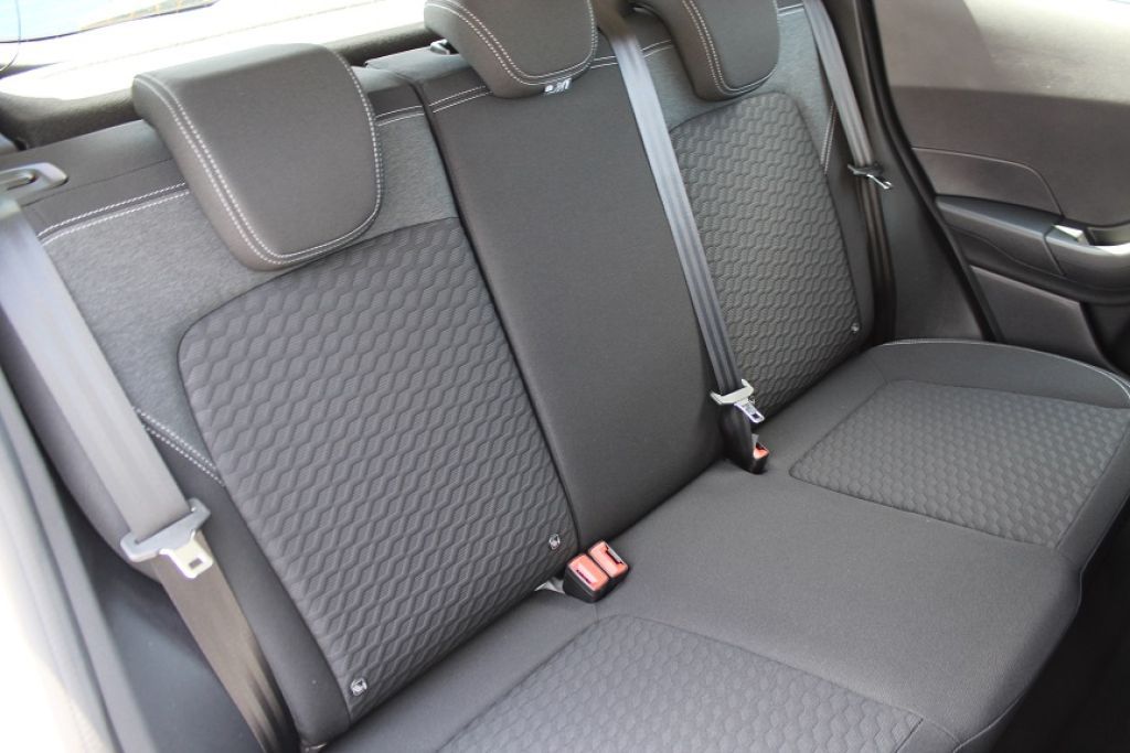Fahrzeugdetailseite 6 Fahrzeugabbildung Ford Fiesta TITANIUM