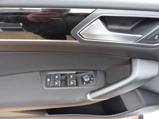 Fahrzeugabbildung Volkswagen Touran/R-Line/Highline/1.Hd/Navi/59TKM/