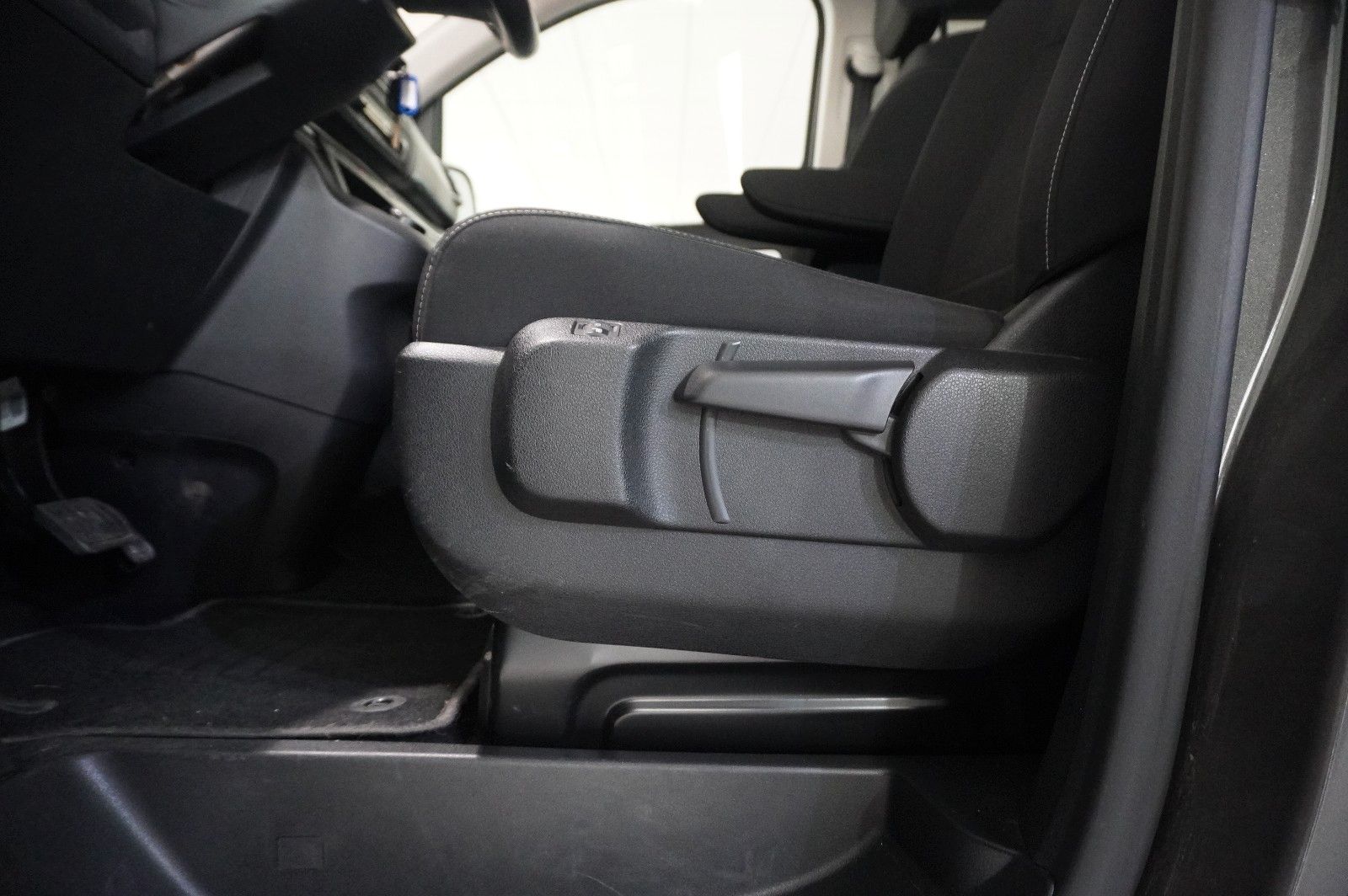 Fahrzeugabbildung Opel Zafira Life 2.0D "L" EDIT. 8-SITZE NAVI/LED/AHK
