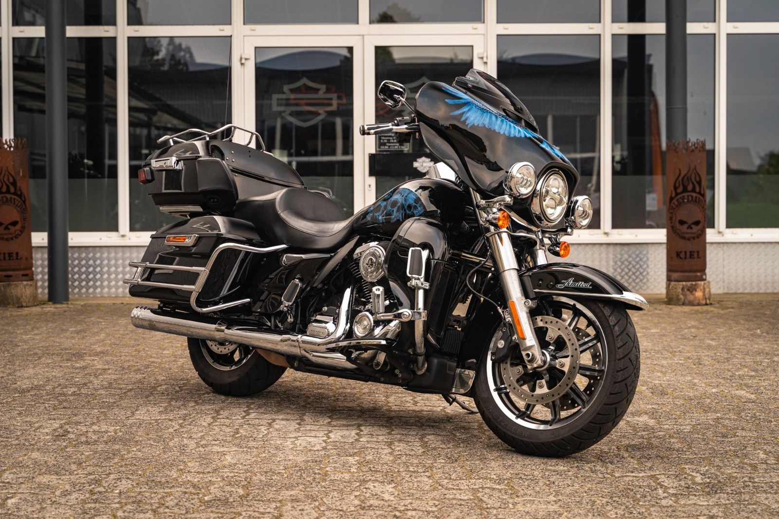 Fahrzeugabbildung Harley-Davidson FLHTK E-Glide Ultra Limited - Jekill -