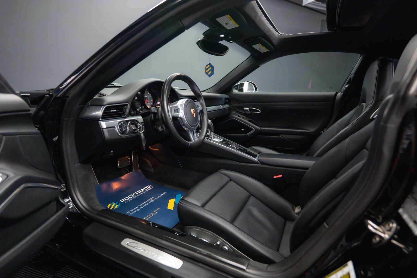 Fahrzeugabbildung Porsche 991 911 Carrera S Black Design Chrono *Pano*LED*
