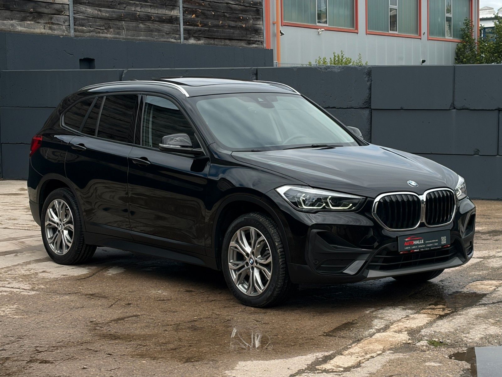 Fahrzeugabbildung BMW X1 sDrive 20d Temp. AHK PANO LED CAM KZG CarPlay