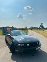 Ford Mustang - Ford Mustang: Schwarz