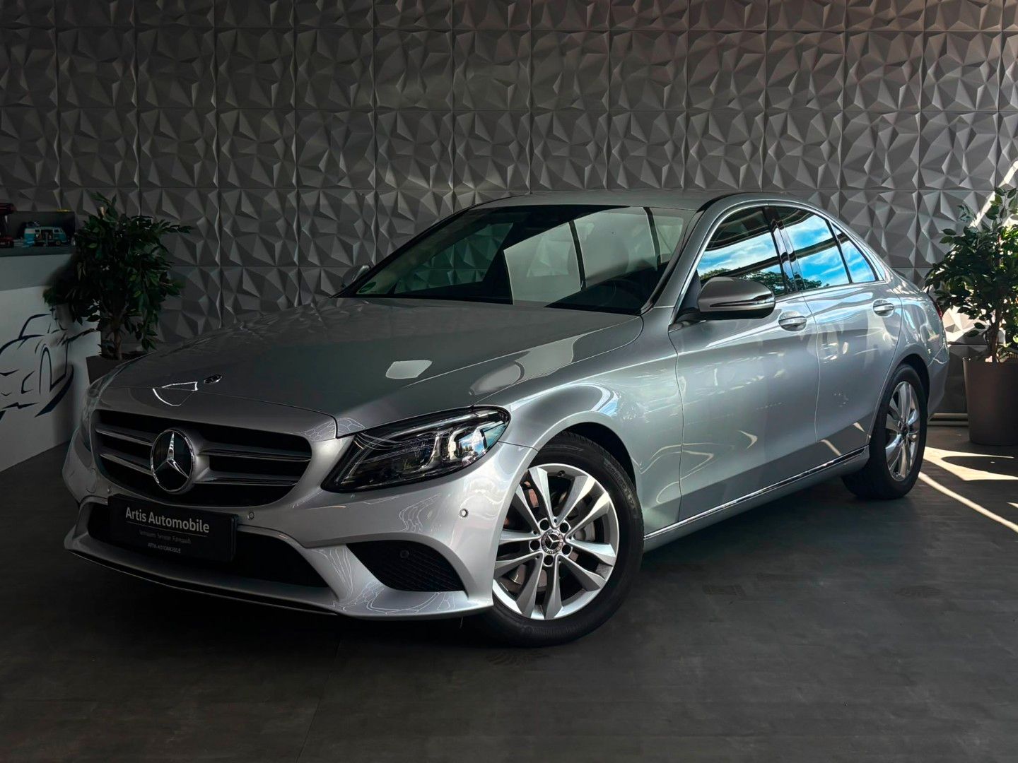Mercedes-Benz C 200 CARPLAY-NAVI*KAMERA*TEMPOMAT*MULTIBEAM* imagem 2