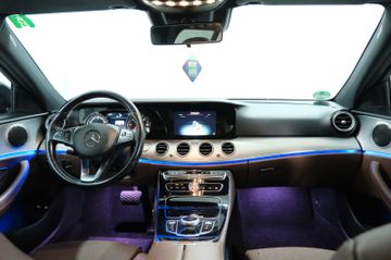 Mercedes E 220 - 11