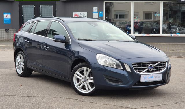 Volvo V60 D5 AWD Automatik *1. HAND* 76.000 Km 215 PS