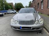 Mercedes-Benz E 320 ELEGANCE LPG Tüv 05.2026 Vollfahrbereit  - Mercedes-Benz E 320 in Krefeld