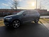 Volvo D5 Inscrip. AWD*B&W*Pano*360*AHK*22*Head*Garanti - Volvo XC90 Gebrauchtwagen in Berlin