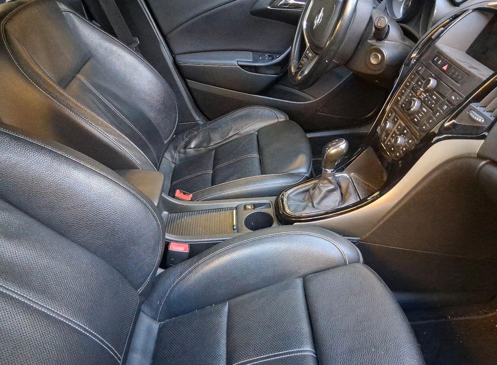 Opel Astra 2015 — photo 6