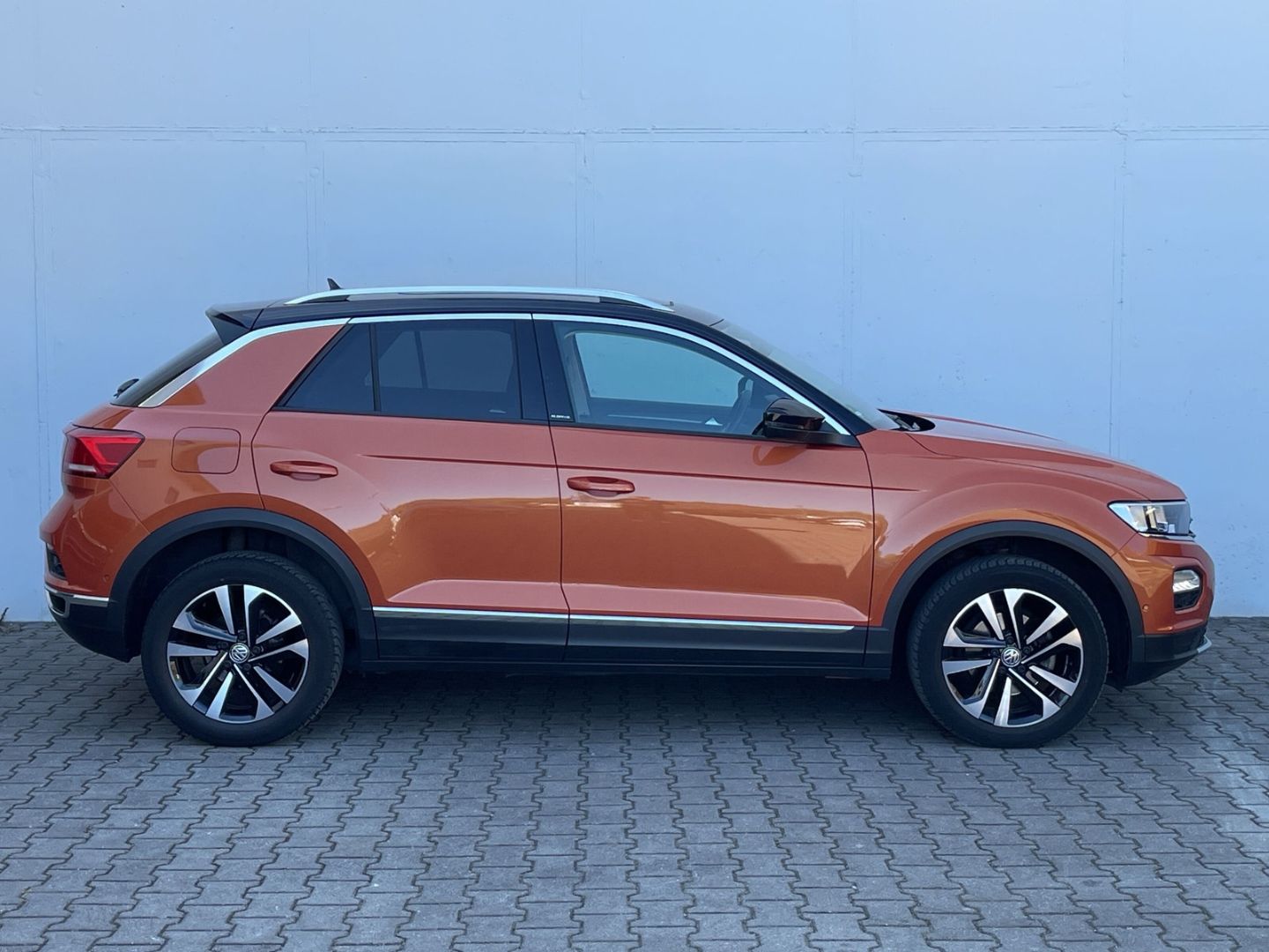 T-Roc 1.6TDI IQ.DRIVE AHK/Pano/ACC/el.Heckklappe