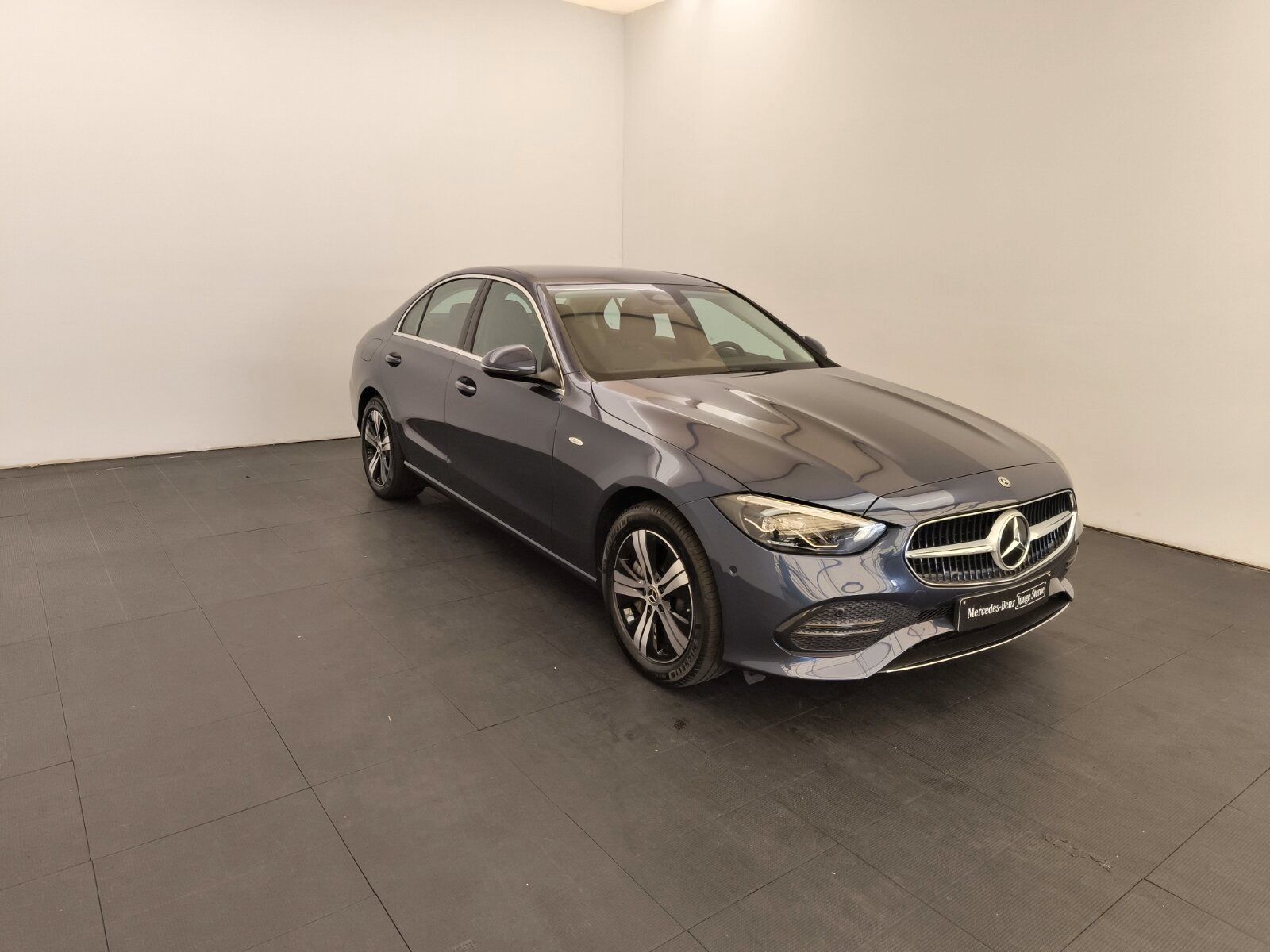 Mercedes-Benz C 300e AVANTGARDE Advanced+ Distro Memory RüCam imagem 3