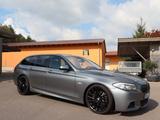 BMW 535 d xDrive touring M-SPORTPAKET*LEDER*PANORAMA - BMW 535: 535d M Sport