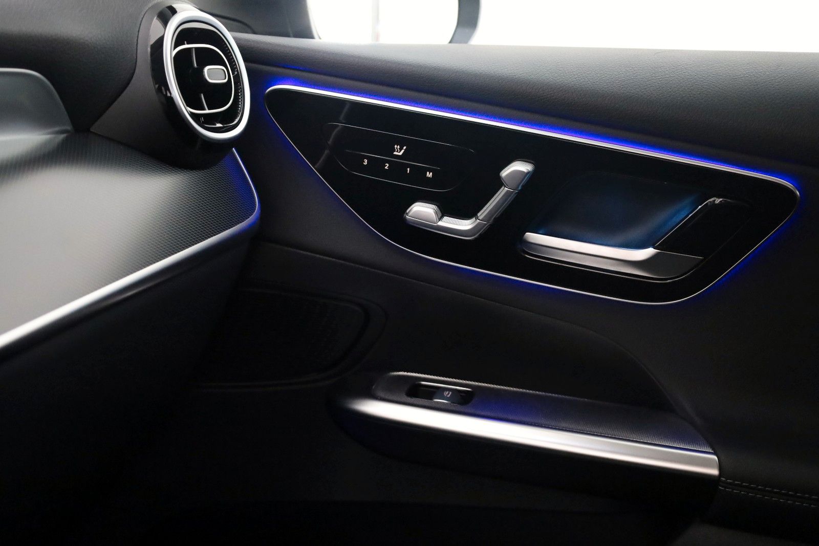 Fahrzeugabbildung Mercedes-Benz GLC 220 d 4Matic,T.Leder,Navi,LED,360Kamera+WR