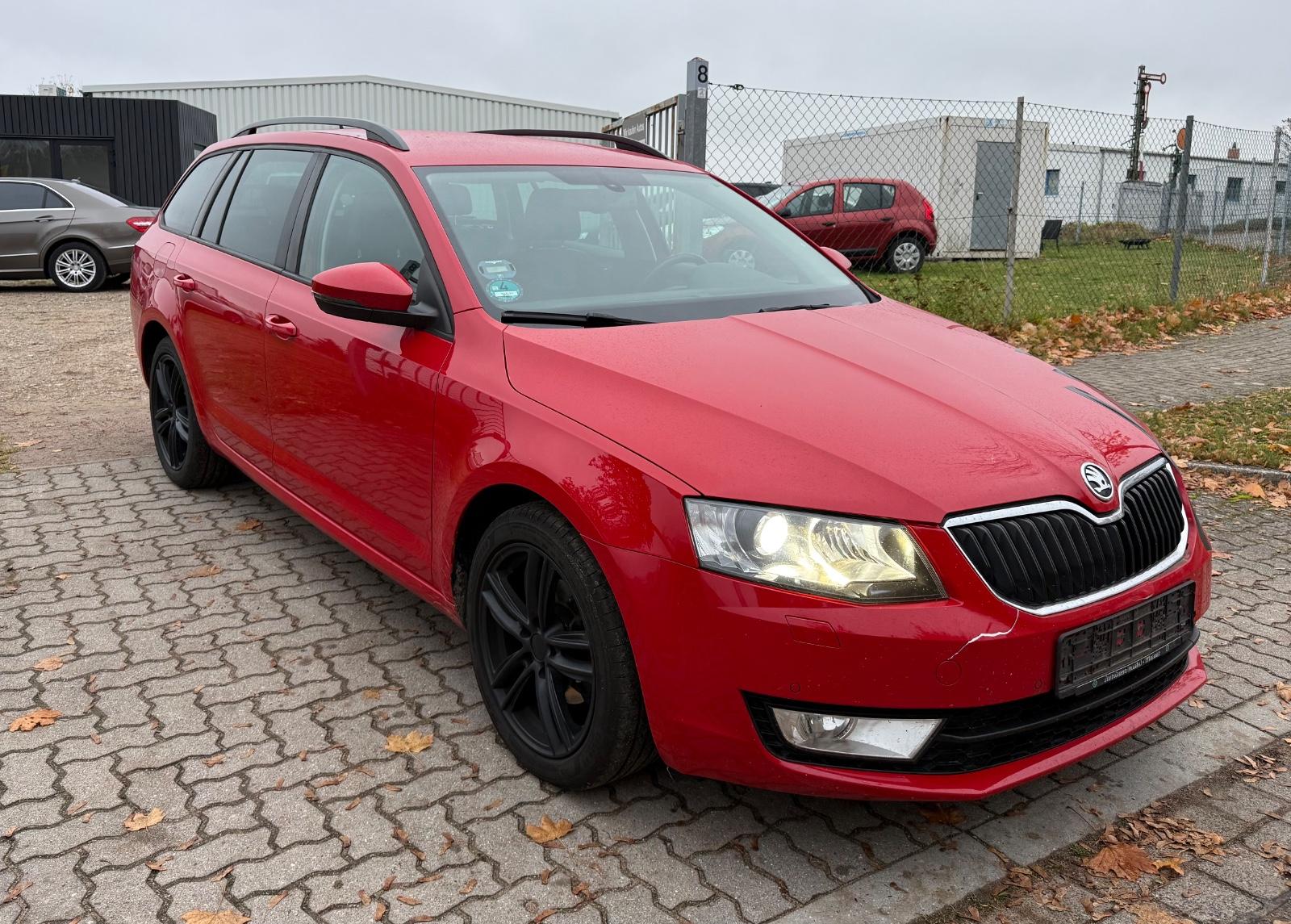 Skoda Octavia 2014 — rear view