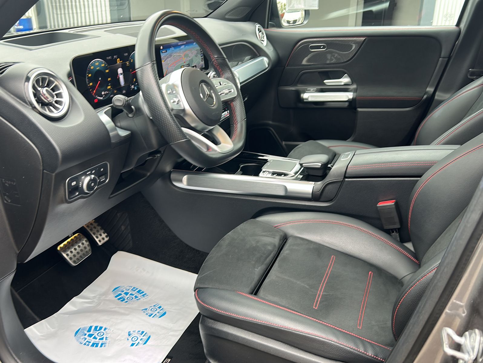 Fahrzeugabbildung Mercedes-Benz GLB 220 d AMG Line 7 Sitzer