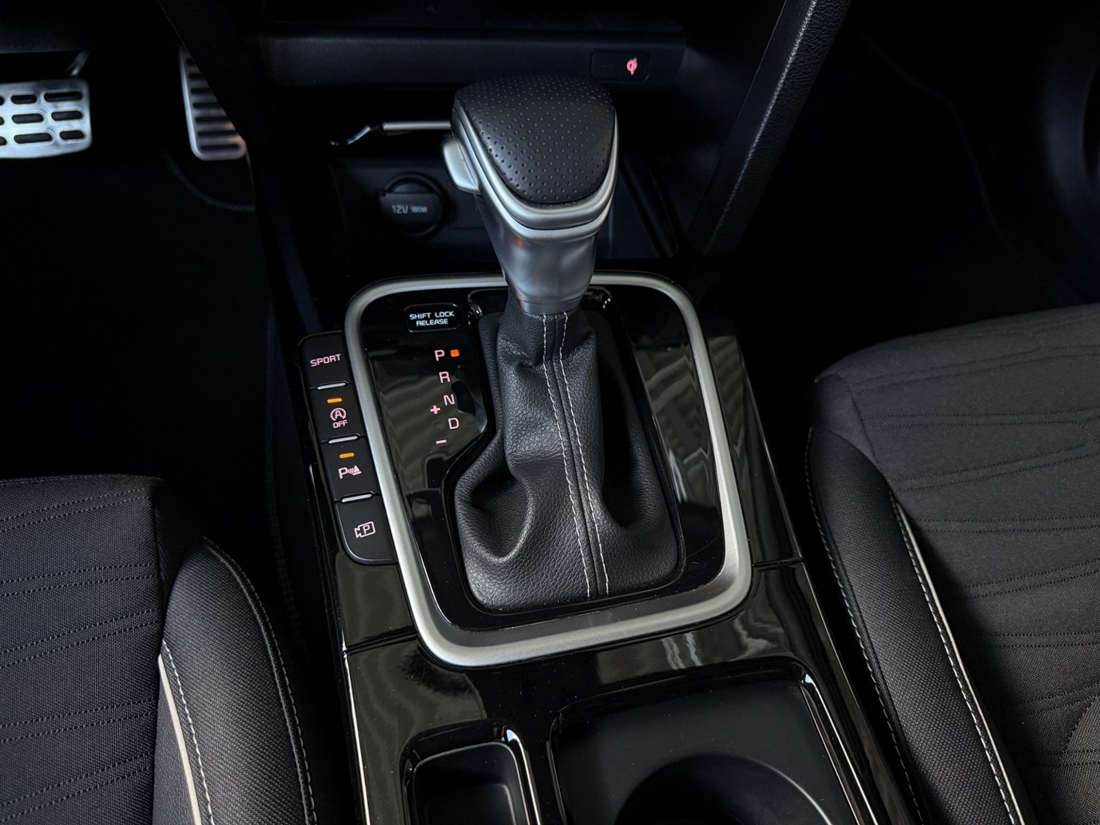 Fahrzeugabbildung Kia Ceed GT Line PANO JBL KAM LED