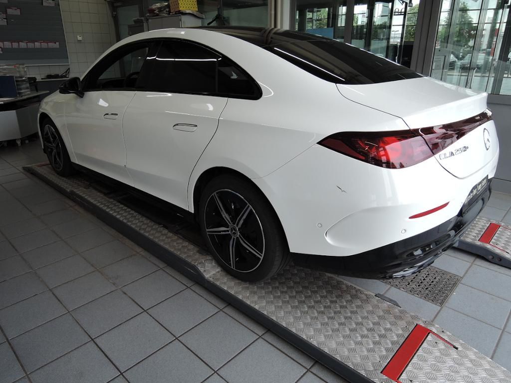 Mercedes-Benz CLA 250 EQ AMG Night Multibeam Panoramadach foto 2