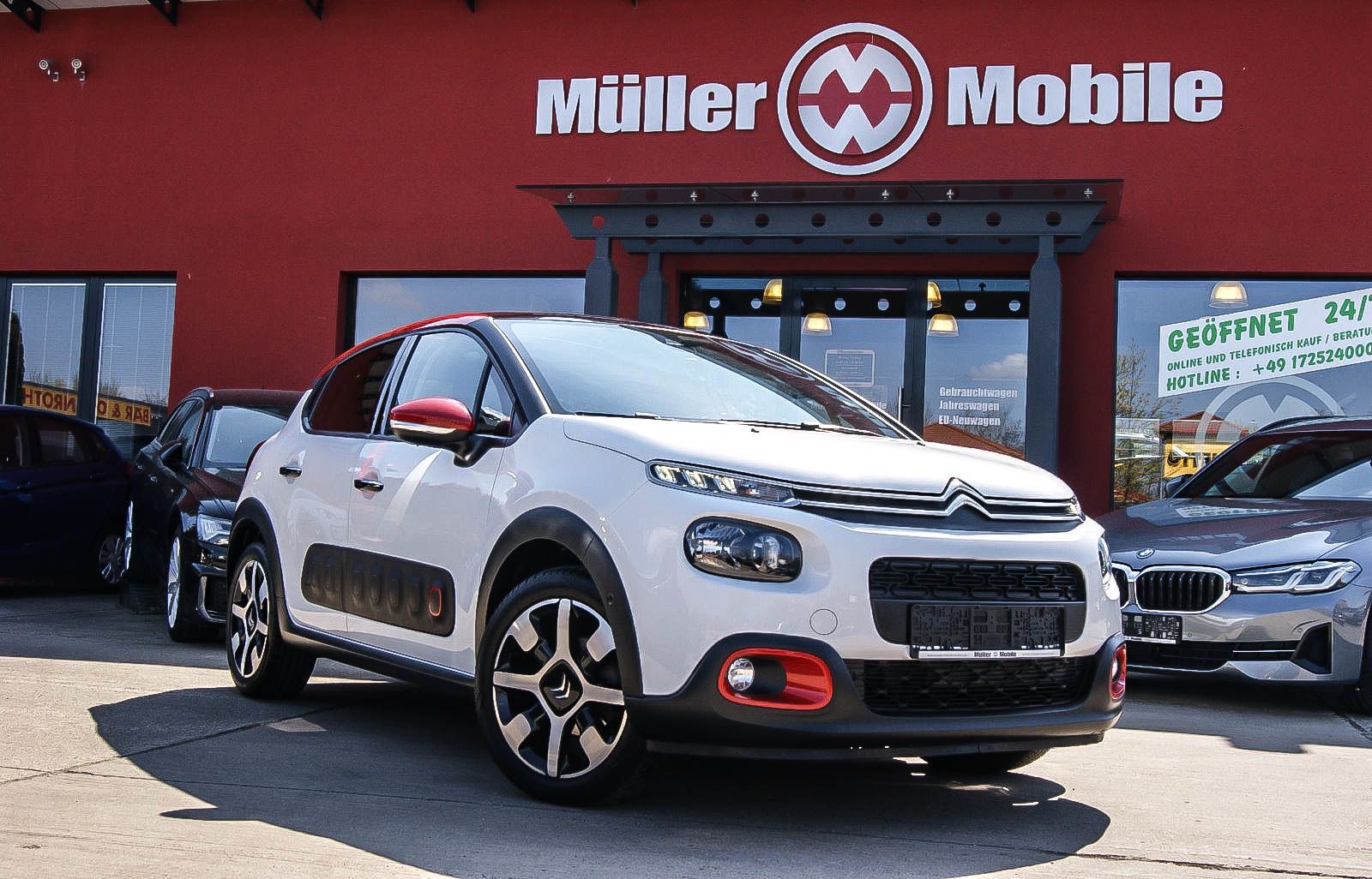 Fahrzeugabbildung Citroën C3 Shine 1.2 VTi PANORAMA KAMERA DASHCAM KEYLESS
