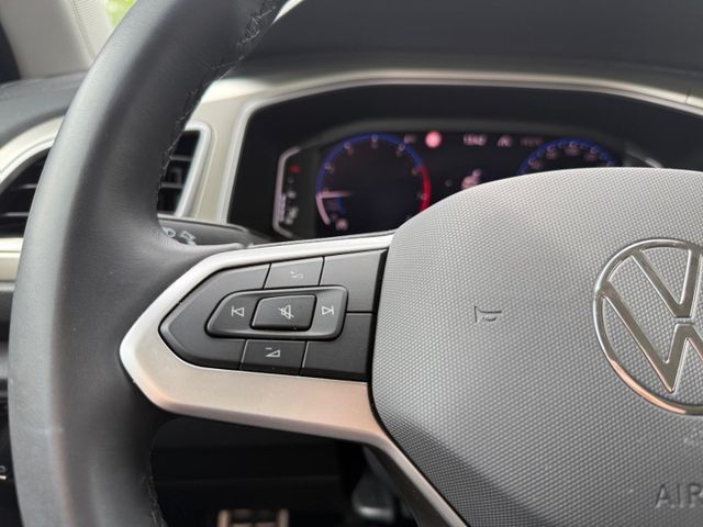 T-Roc Move 1.0 TSI Navi Apple CarPlay Rear View