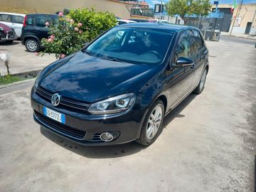 Volkswagen Golf - 1