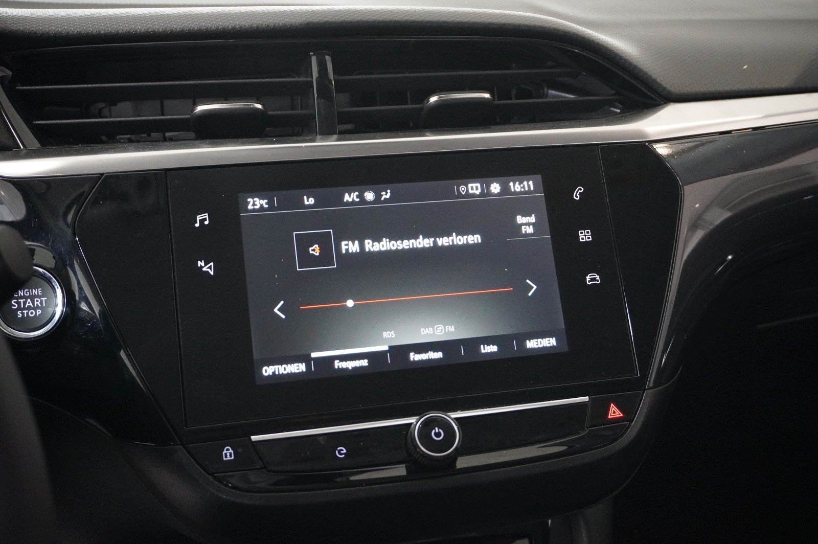 Fahrzeugabbildung Opel Corsa-e F ELEGANCE 1-PHASIG NAVI/LED/KAMERA/DAB+