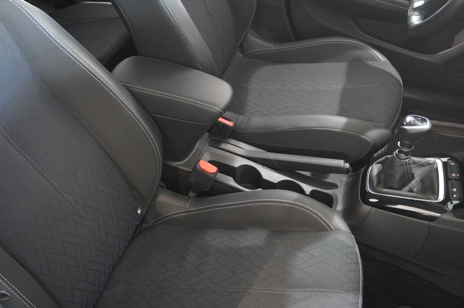 Fahrzeugabbildung Opel Corsa F 1.5D ELEGANCE NAVI/LED/KAMERA/VIRT./DAB+