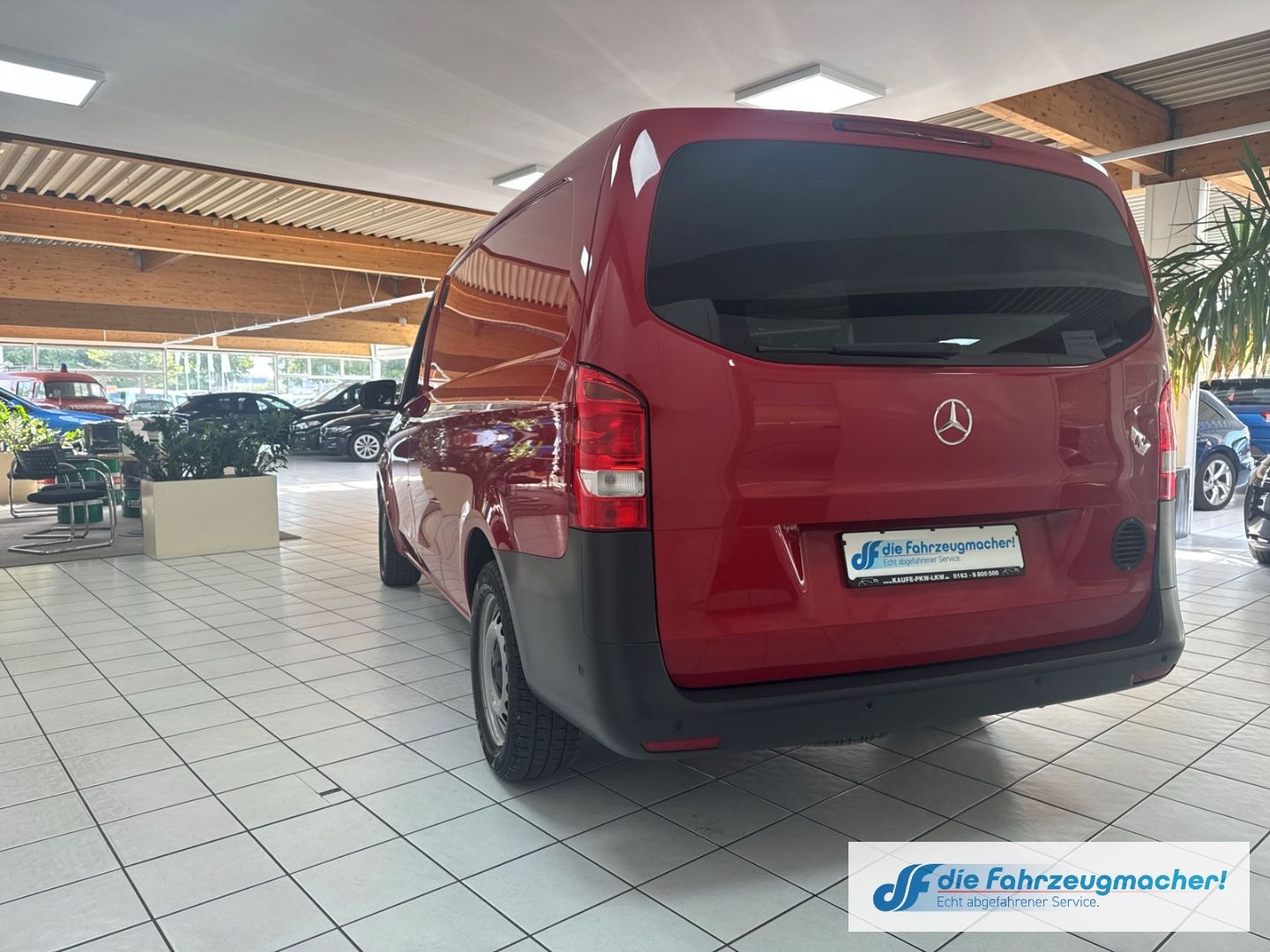 Fahrzeugabbildung Mercedes-Benz Vito Kasten 114 CDI  lang Temp PDCv+h Klima Berg