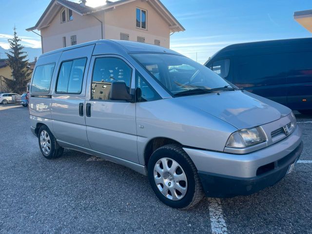 Peugeot Expert COMBI 8 POSTI