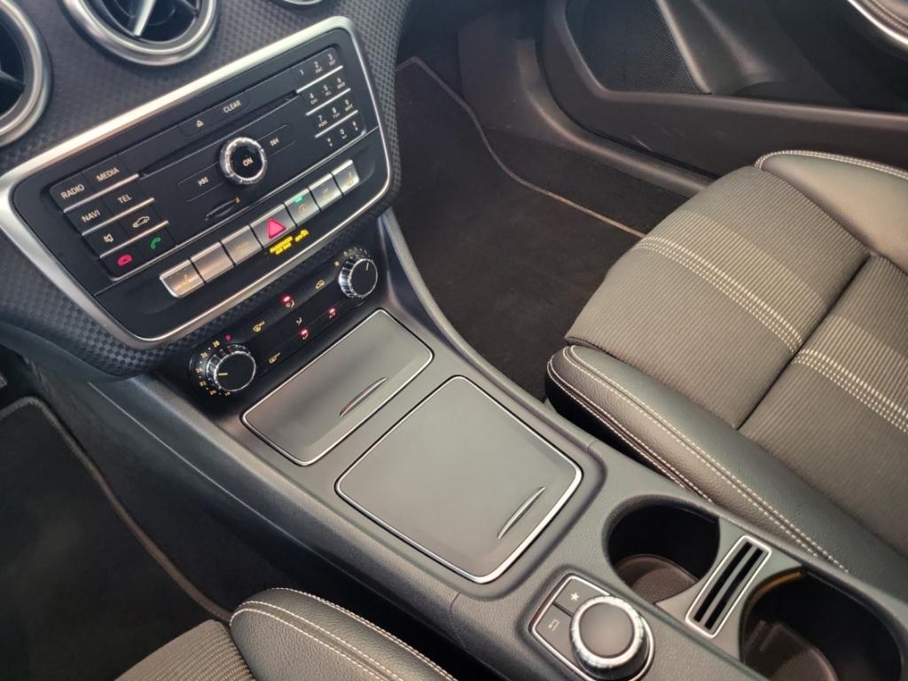 Mercedes-Benz A 250 BlueEfficiency Urban AUTOMATIK NAV LED SIT
