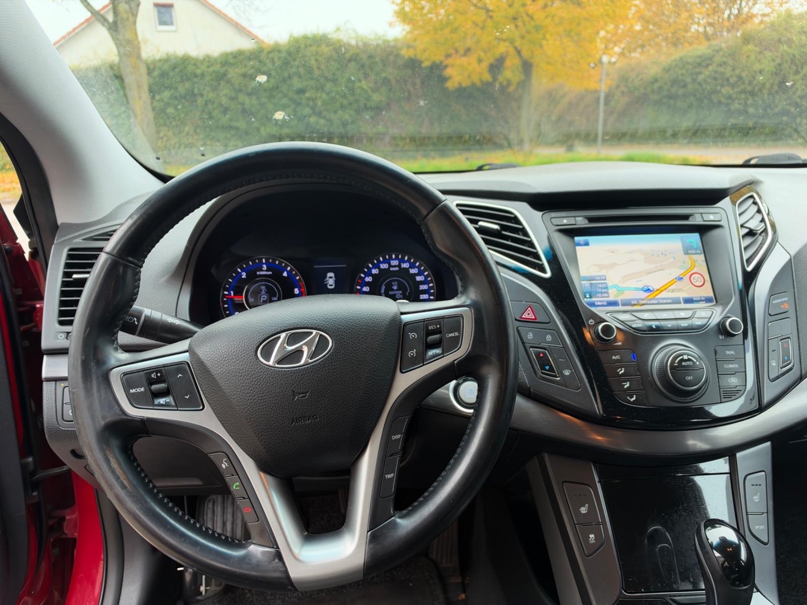 Hyundai i40 2013 — photo 9