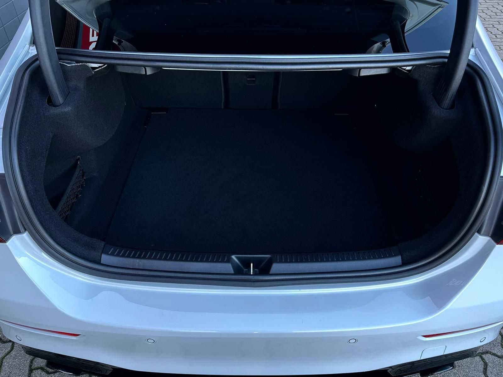 MERCEDES-BENZ A200 LIMOUSINE AMG NIGHT* LED#AHK#SHZ#KEYLESS#VC - Image 7