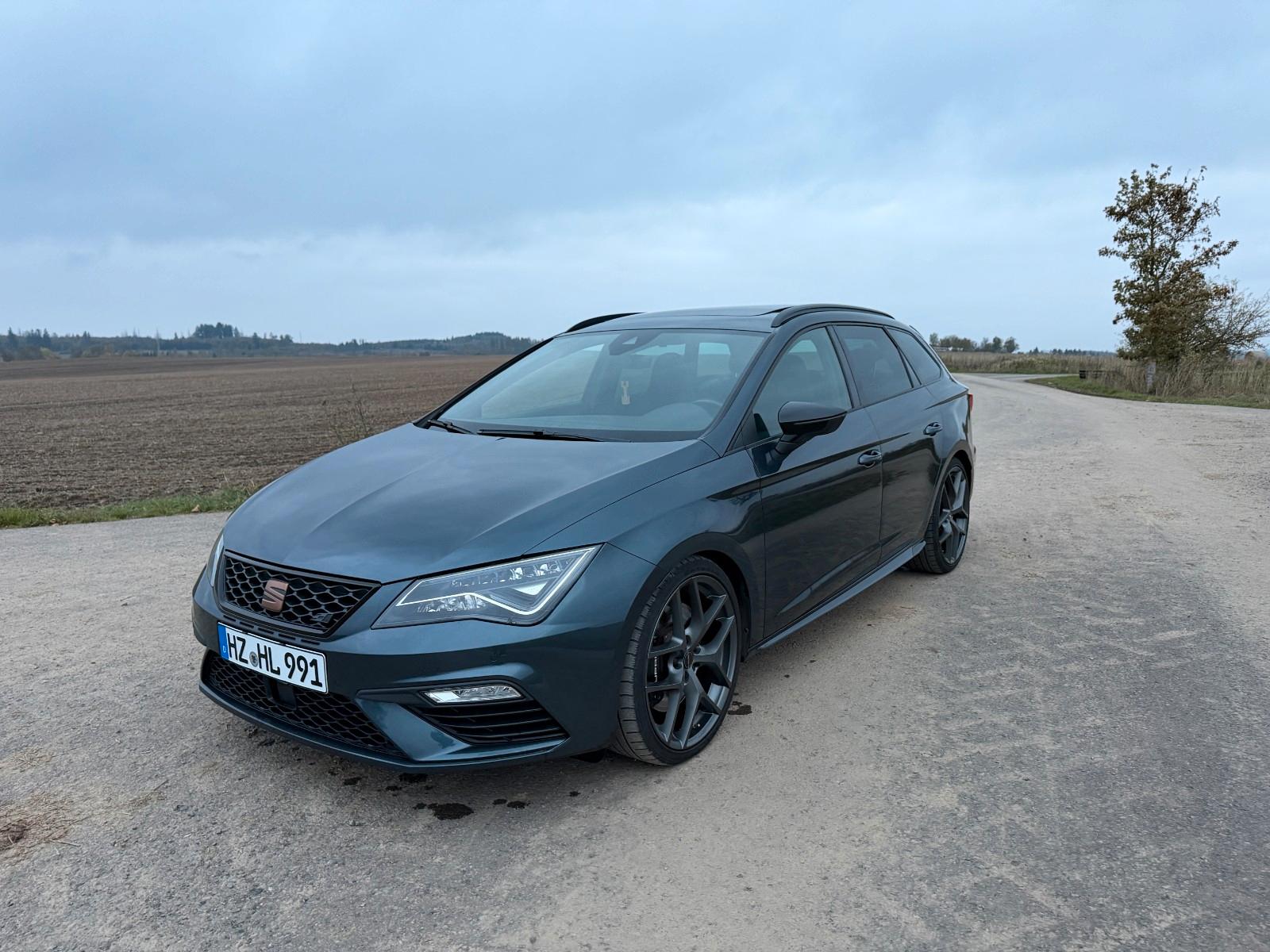 SEAT Leon CUPRA 300 ST 4Drive, SCHALE, PANO, AGA