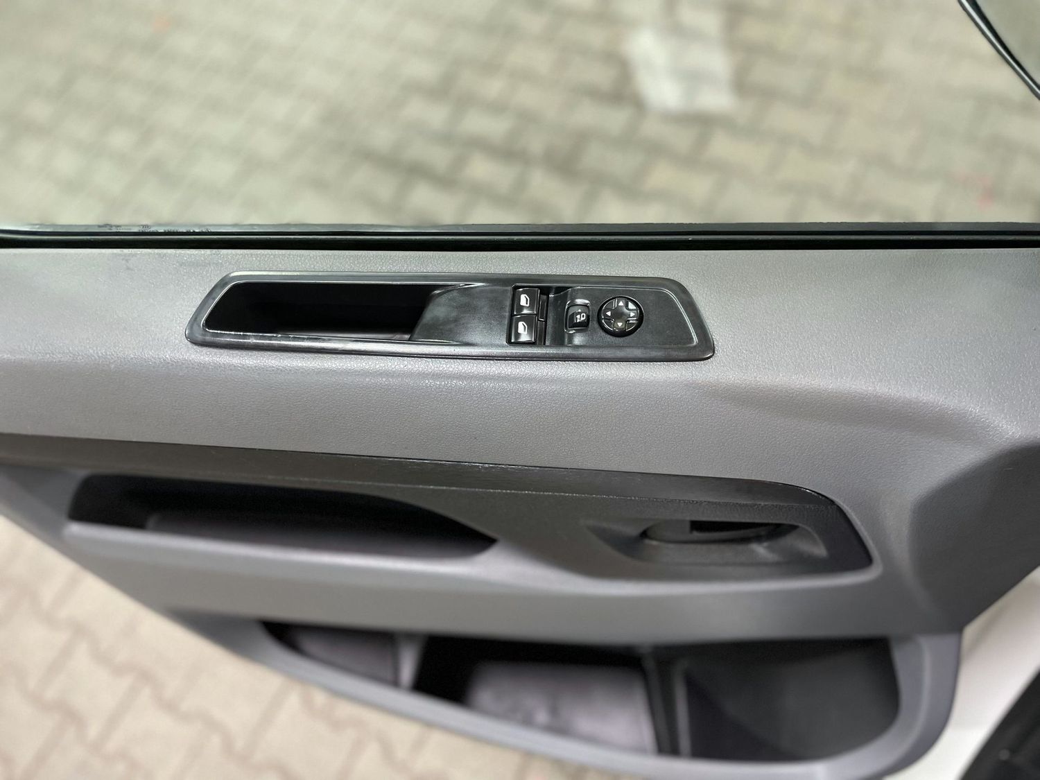 Fahrzeugabbildung Opel Vivaro Edition L(L3) Sortimo#Kamera#Klima#Totwin