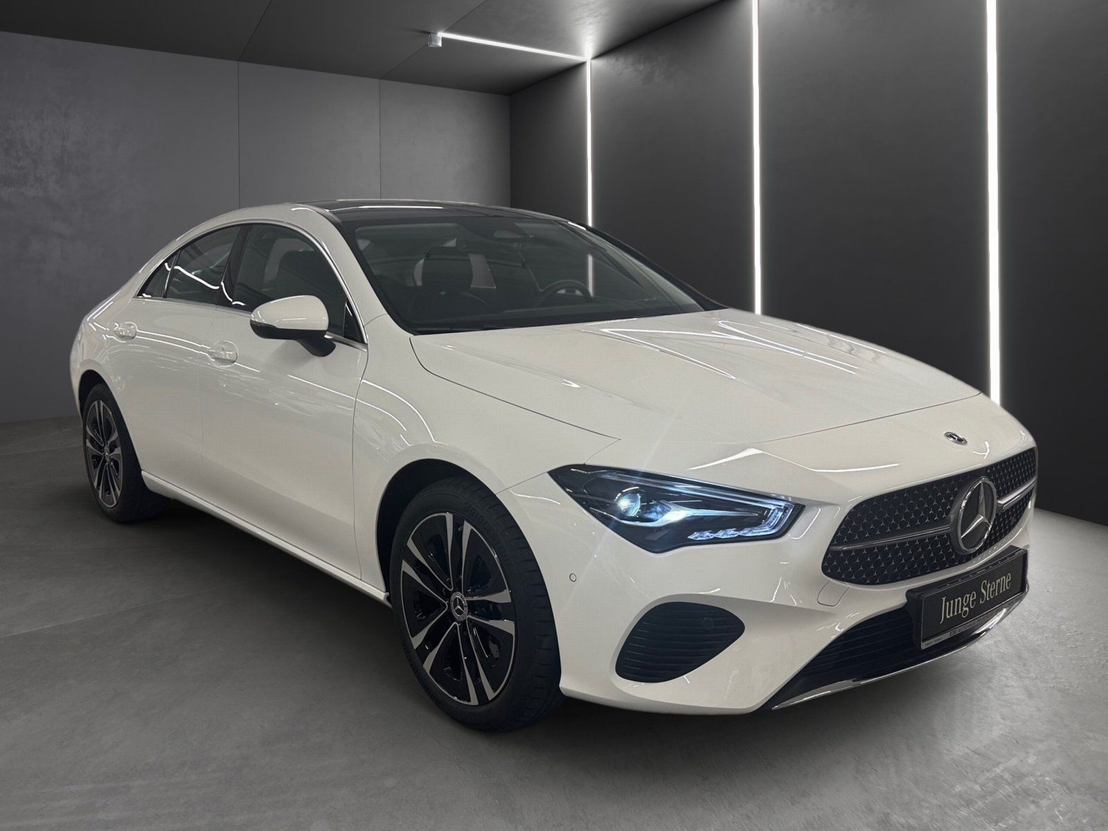 Fahrzeugabbildung Mercedes-Benz CLA 180 Progressive*Pano*LED*Kamera*CarPlay*MBUX