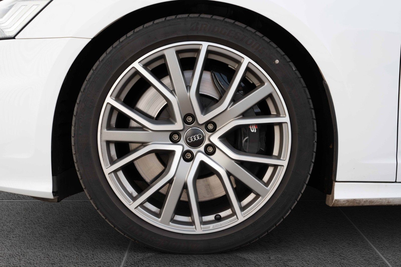 Fahrzeugabbildung Audi S6 AVANT 3.0TDI QUAT MATRIX B&O STANDH HUD PANO