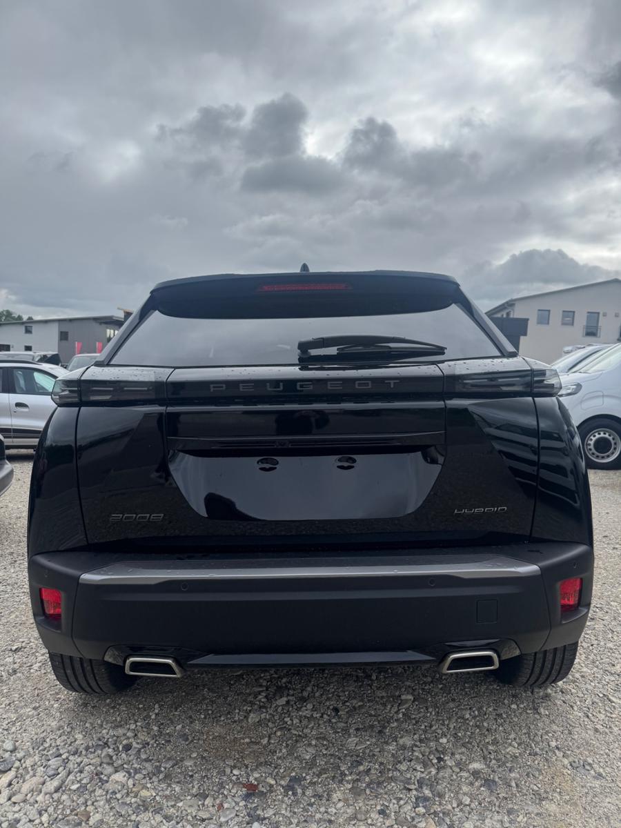 Peugeot 2008 Hybrid 145 GT, ACC, Navi